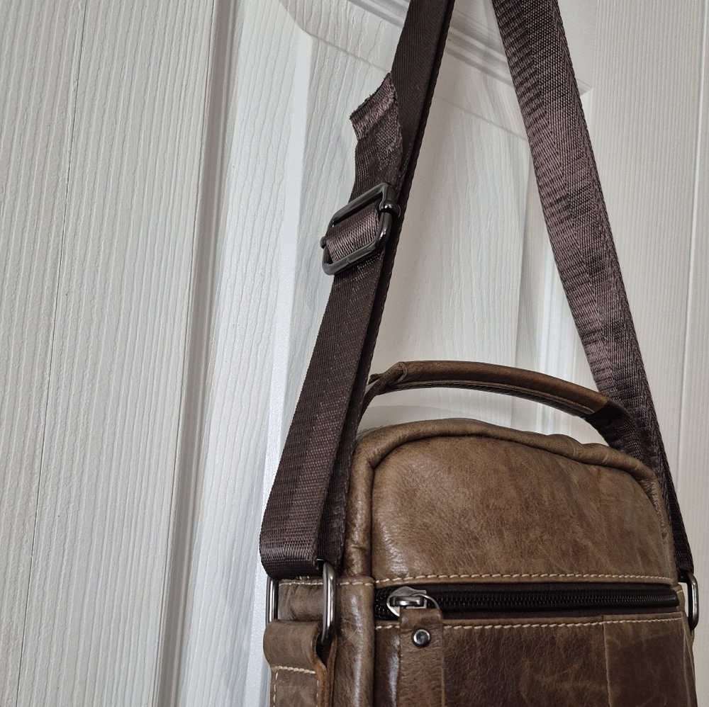 Bull Captain Genuine leather mens messenger business And travel bag Crossbody - Picture 6 of 10